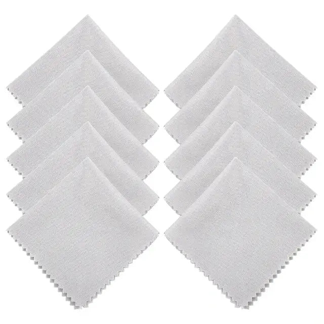 Kavon CrystalClear microfiber cloths for cleaning glasses and phone screens, showing two soft, lint-free cloths on a white background.