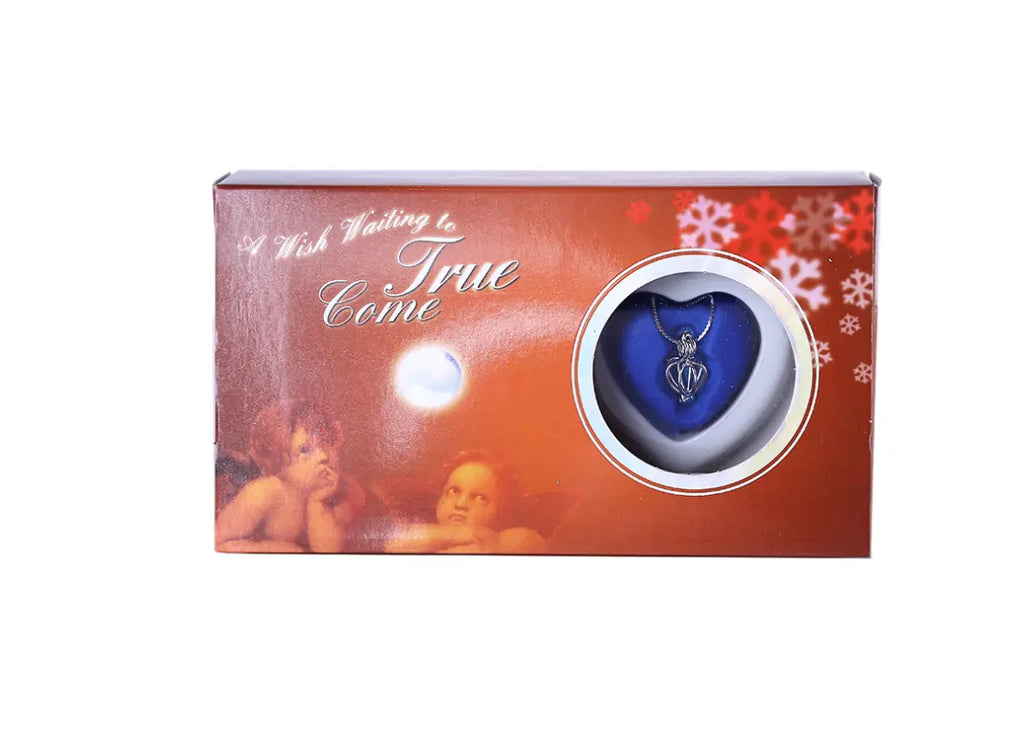 Kavon freshwater pearl necklace gift box set with radiant pearl inside, elegant jewelry presentation and packaging.