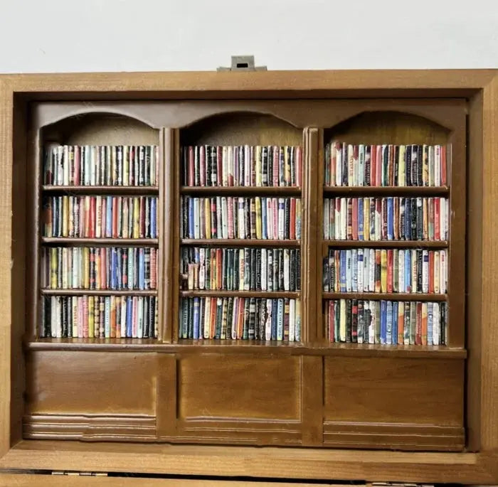 Kavon anxiety bookshelf with practical mindfulness and CBT tools for busy minds to find calm and reduce stress.