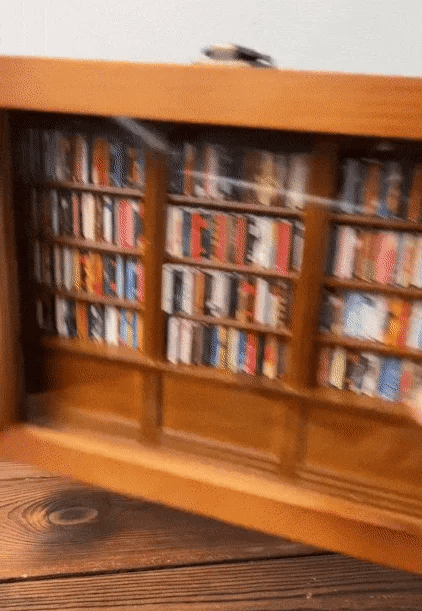 Kavon Anxiety Bookshelf with practical mindfulness and CBT tools for busy minds, designed to promote calm and mental well-being.